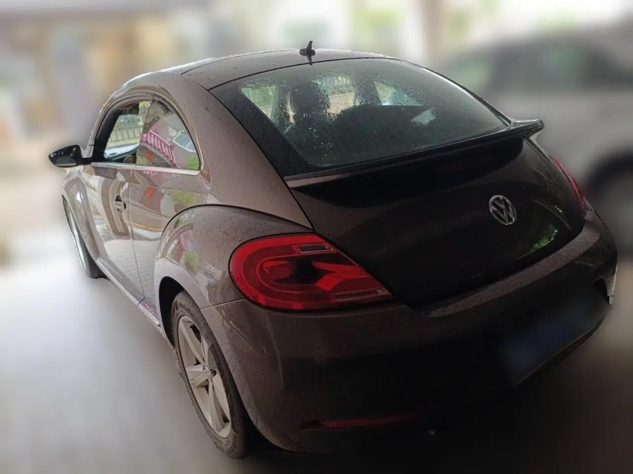 Volkswagen Beetle 2013 1.4TSI Luxury Model — миниатюра 4