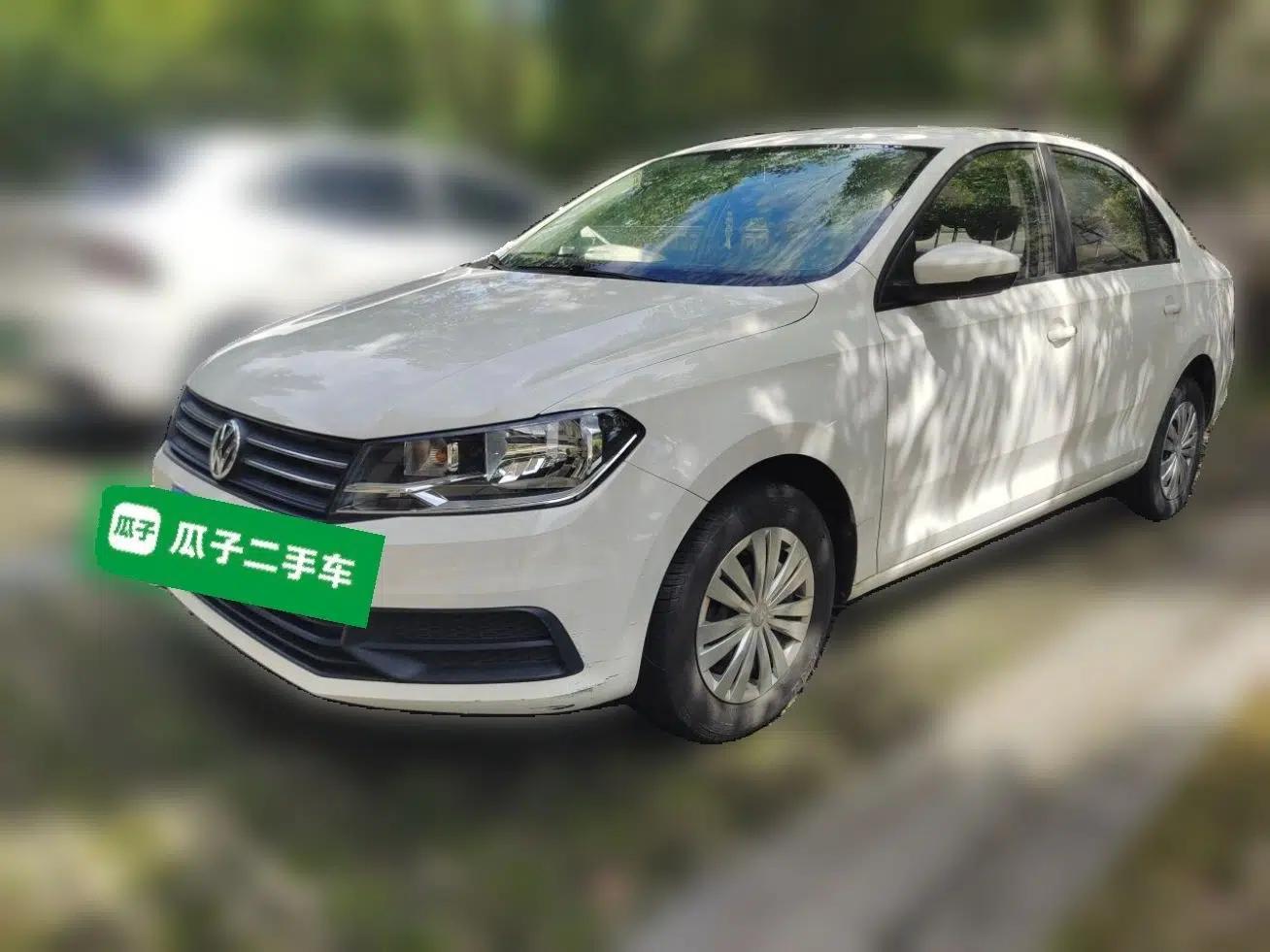 Volkswagen Santana 2018 1.5L Manual Fashion Edition — миниатюра 1