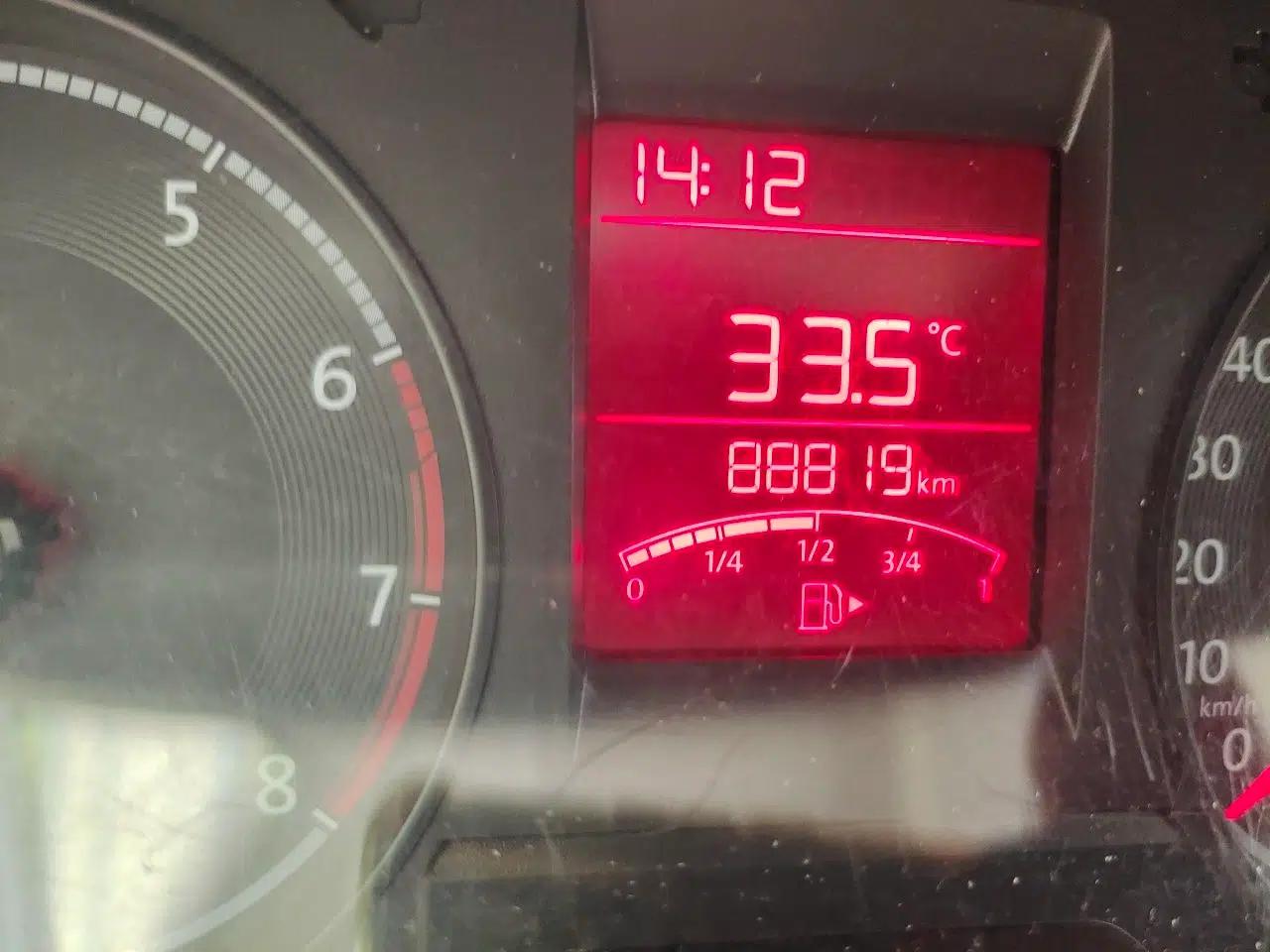 Volkswagen Santana 2018 1.5L Manual Fashion Edition — миниатюра 12