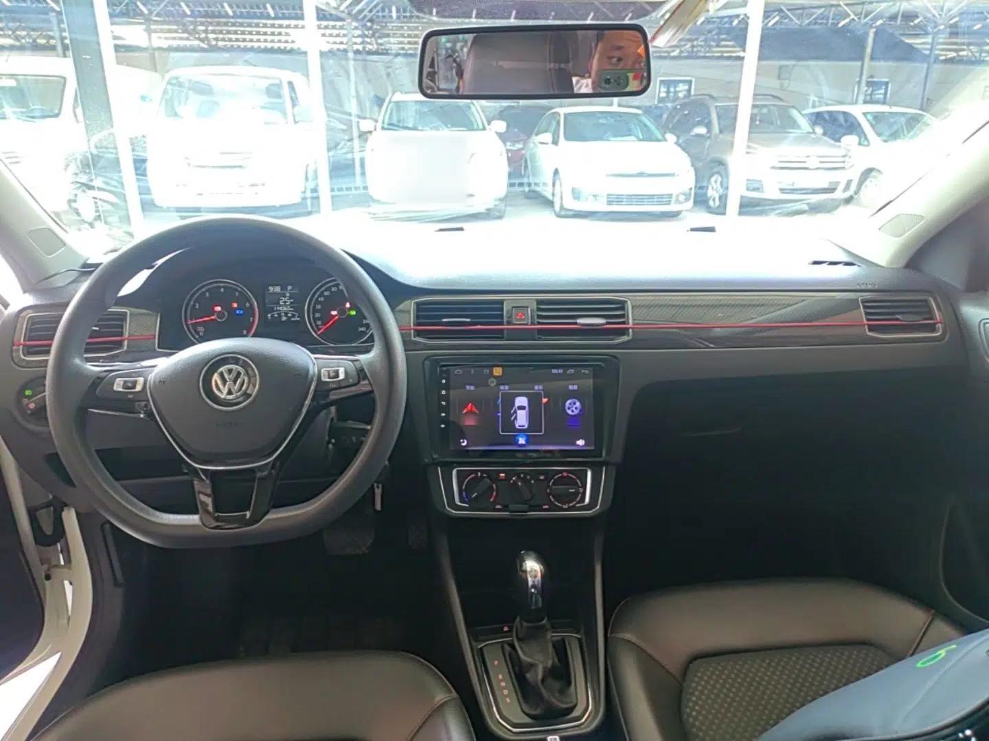 Volkswagen Santana 2019 Haval H6 1.5L Automatic Comfort Edition China VI Standard — миниатюра 12