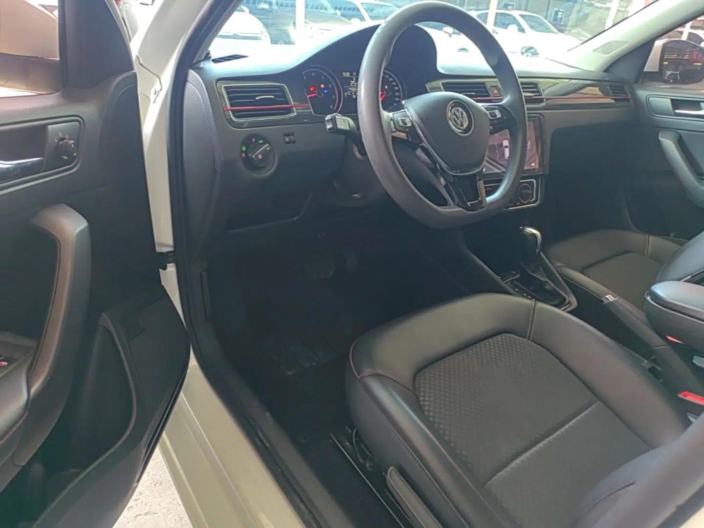 Volkswagen Santana 2019 Haval H6 1.5L Automatic Comfort Edition China VI Standard — миниатюра 18