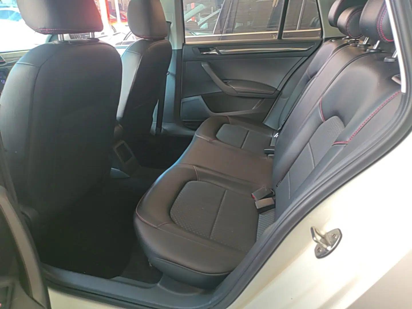 Volkswagen Santana 2019 Haval H6 1.5L Automatic Comfort Edition China VI Standard — миниатюра 20