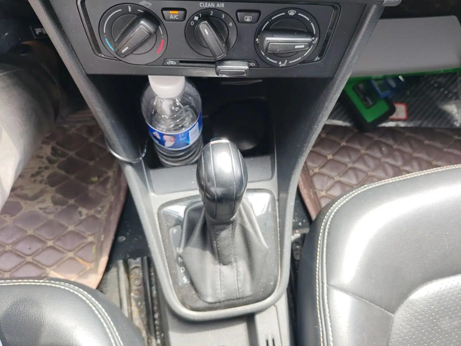 Volkswagen Santana 2015 Haval H6 1.6L Automatic Luxury Model — миниатюра 21