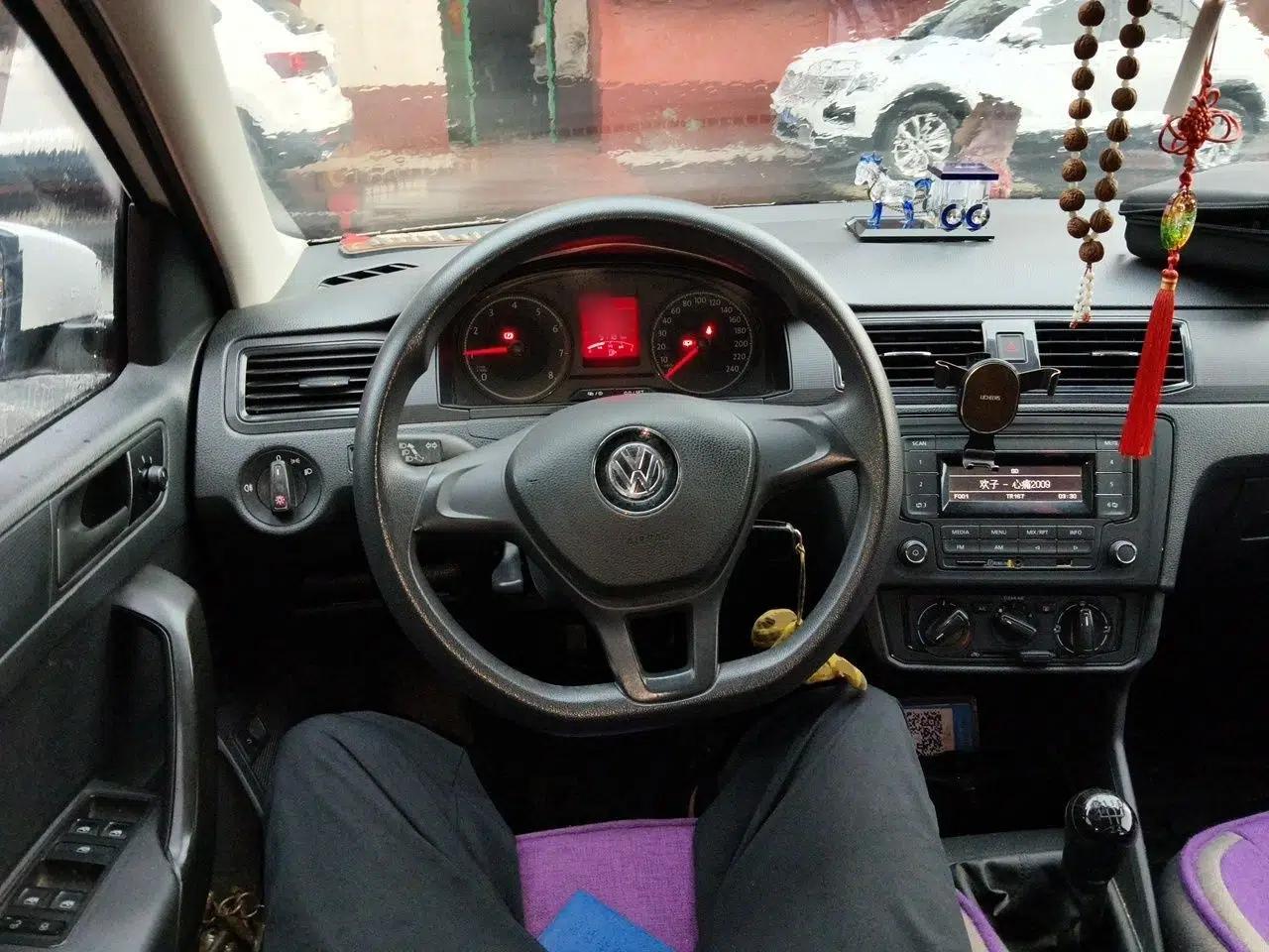 Volkswagen Santana 2016 1.4L Manual Fashion Edition — миниатюра 7