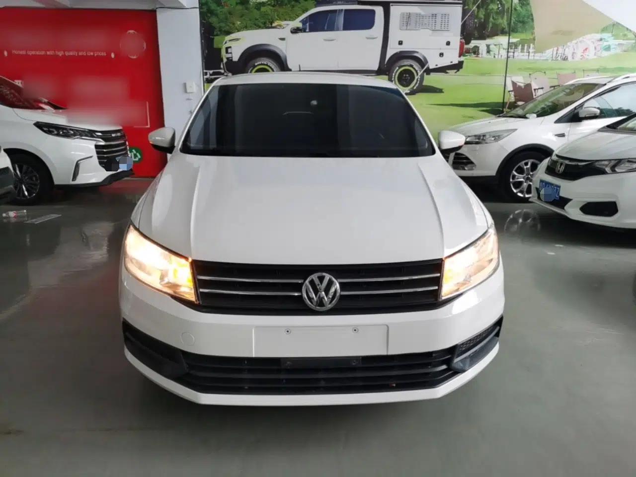Volkswagen Santana 2018 1.5L Manual Fashion Edition — миниатюра 2