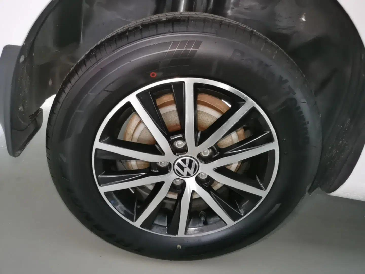Volkswagen Santana 2018 1.5L Manual Fashion Edition — миниатюра 11