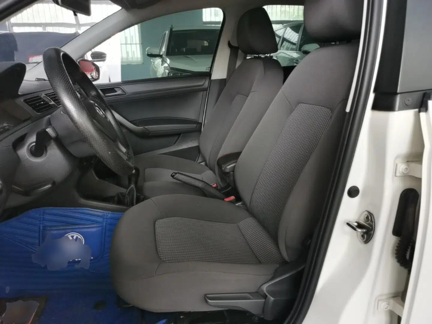 Volkswagen Santana 2018 1.5L Manual Fashion Edition — миниатюра 17