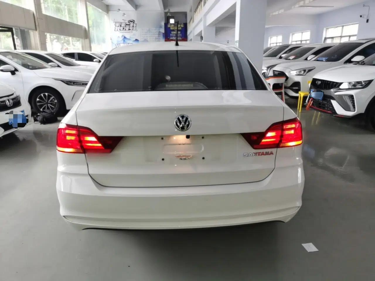 Volkswagen Santana 2018 1.5L Manual Fashion Edition — миниатюра 5
