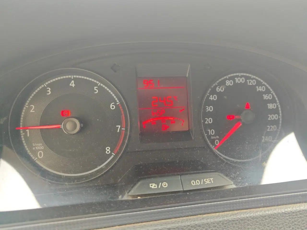 Volkswagen Santana 2019 1.5L Manual Fashion Edition China VI Standard — миниатюра 11