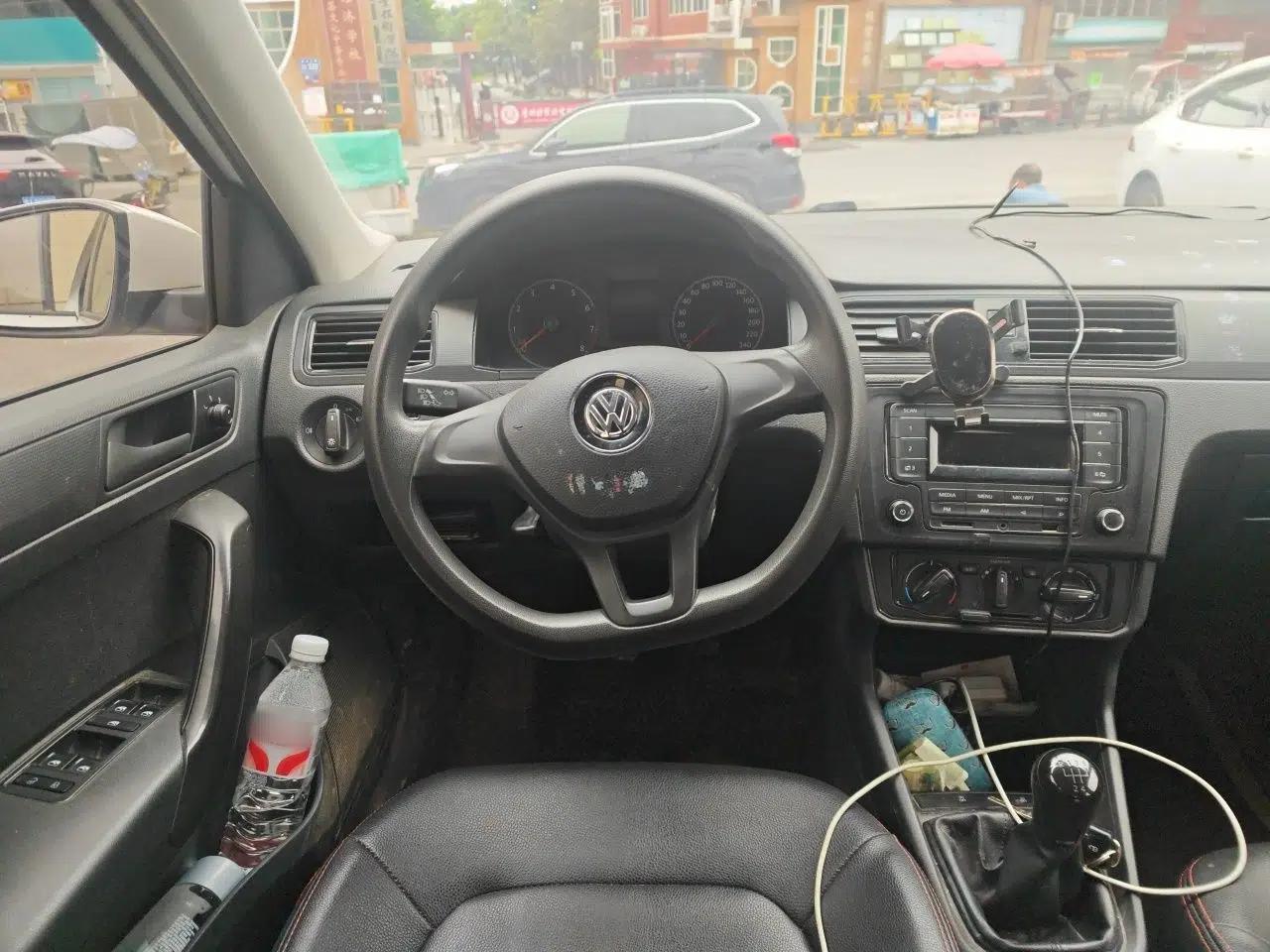 Volkswagen Santana 2019 1.5L Manual Fashion Edition China VI Standard — миниатюра 10