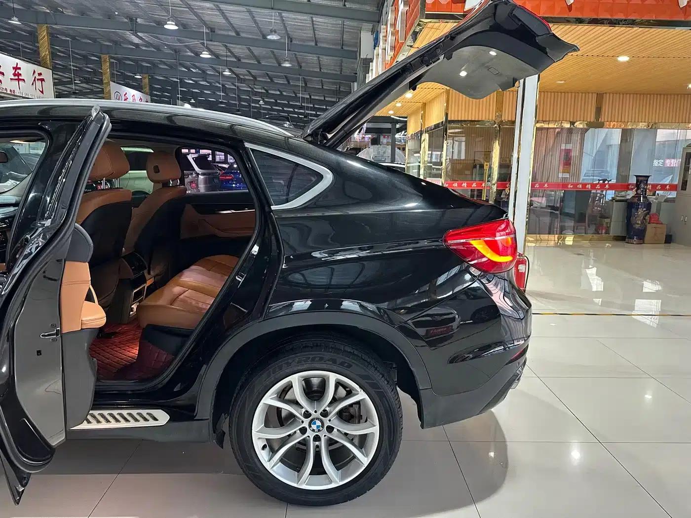 BMW X6 2018 xDrive28i — миниатюра 13