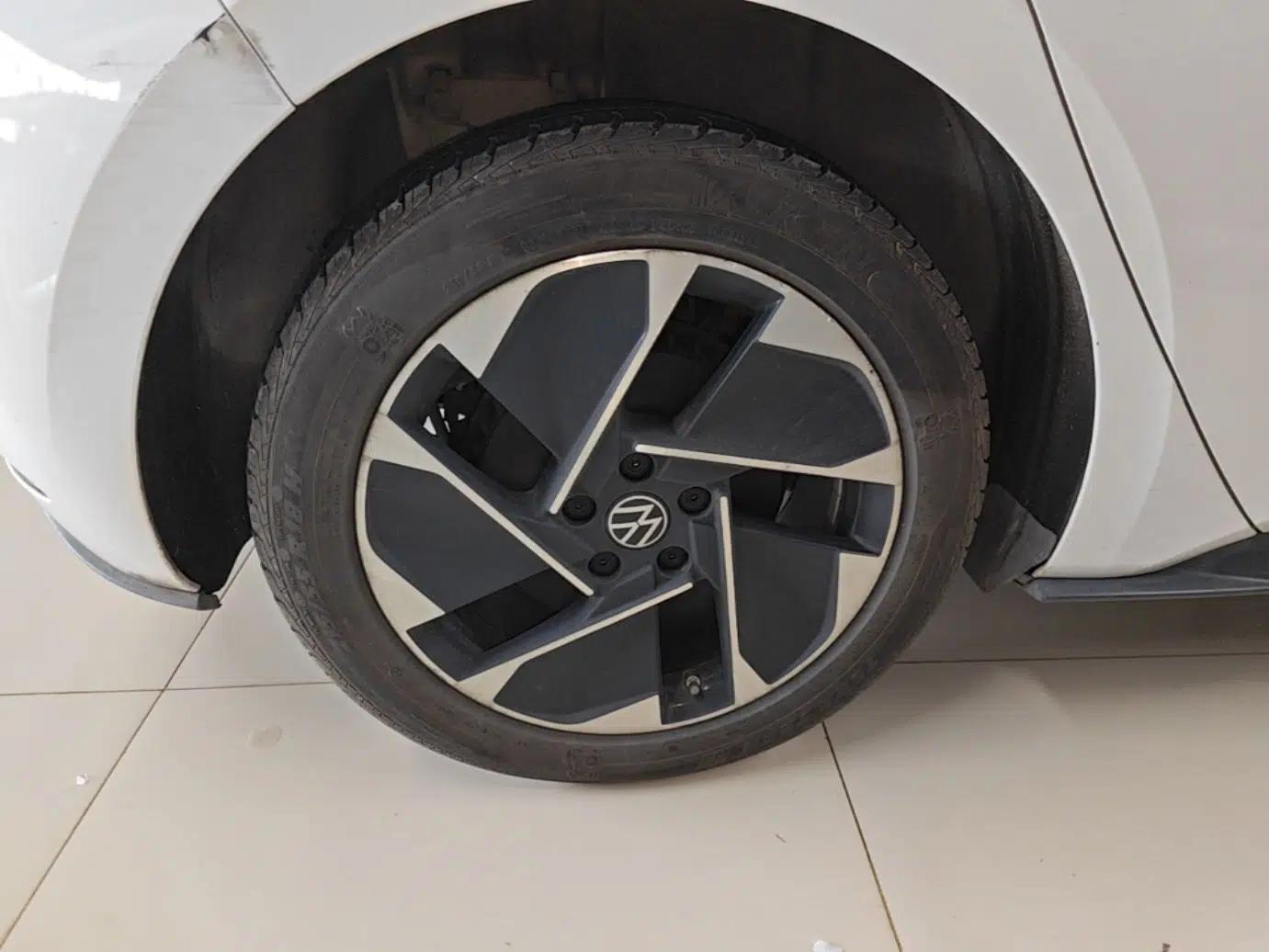 Volkswagen ID.3 2025 Smart Edition Outstanding Model — миниатюра 11