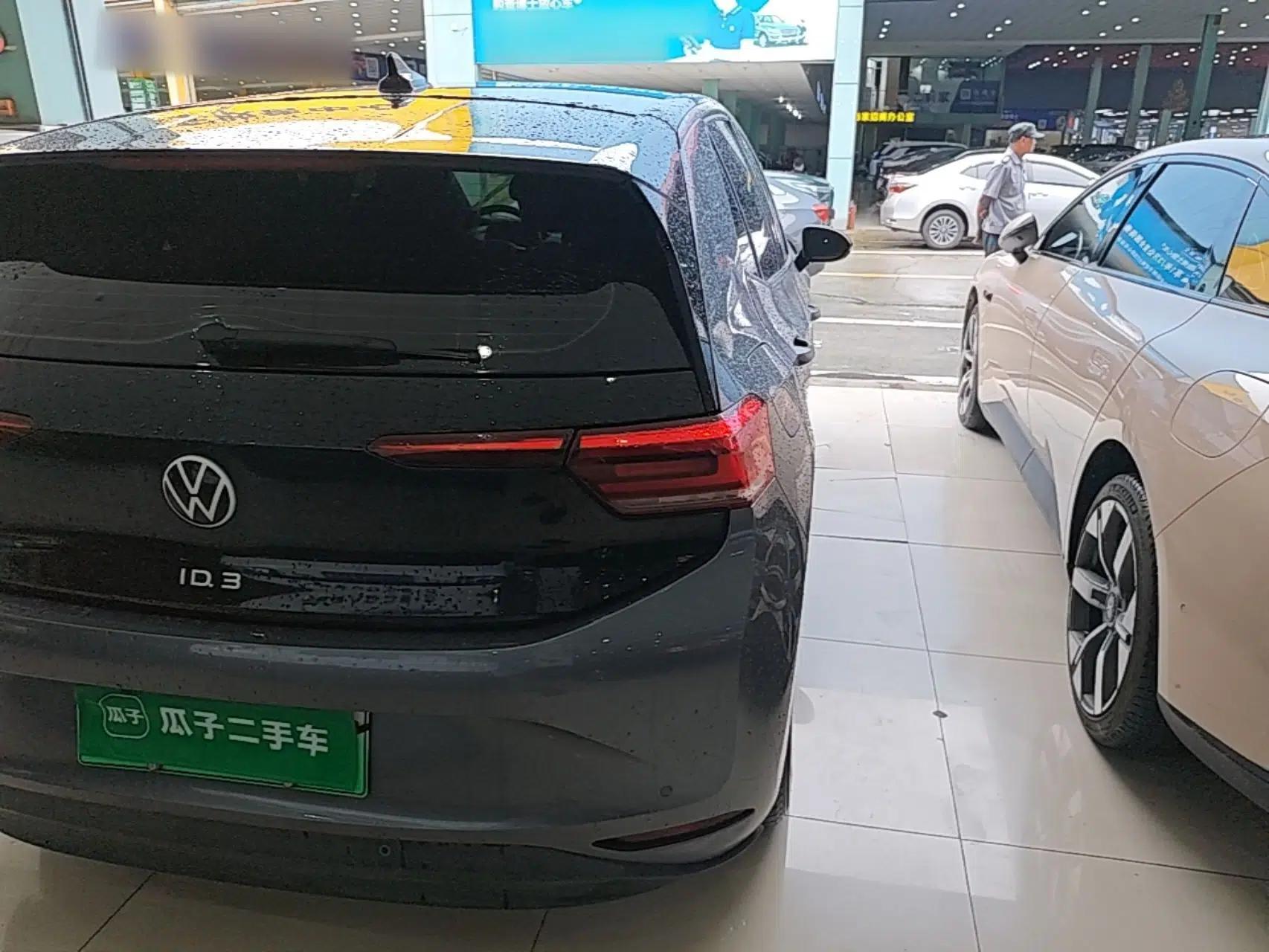 Volkswagen ID.3 2023 Pure Smart Edition — миниатюра 9