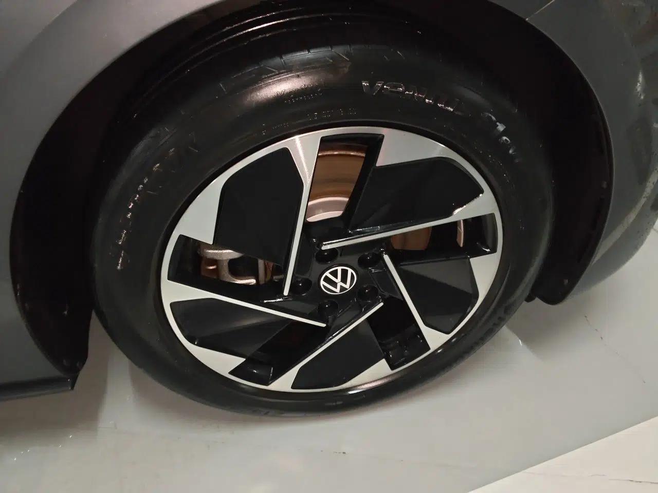 Volkswagen ID.3 2024 Outstanding Edition — миниатюра 8