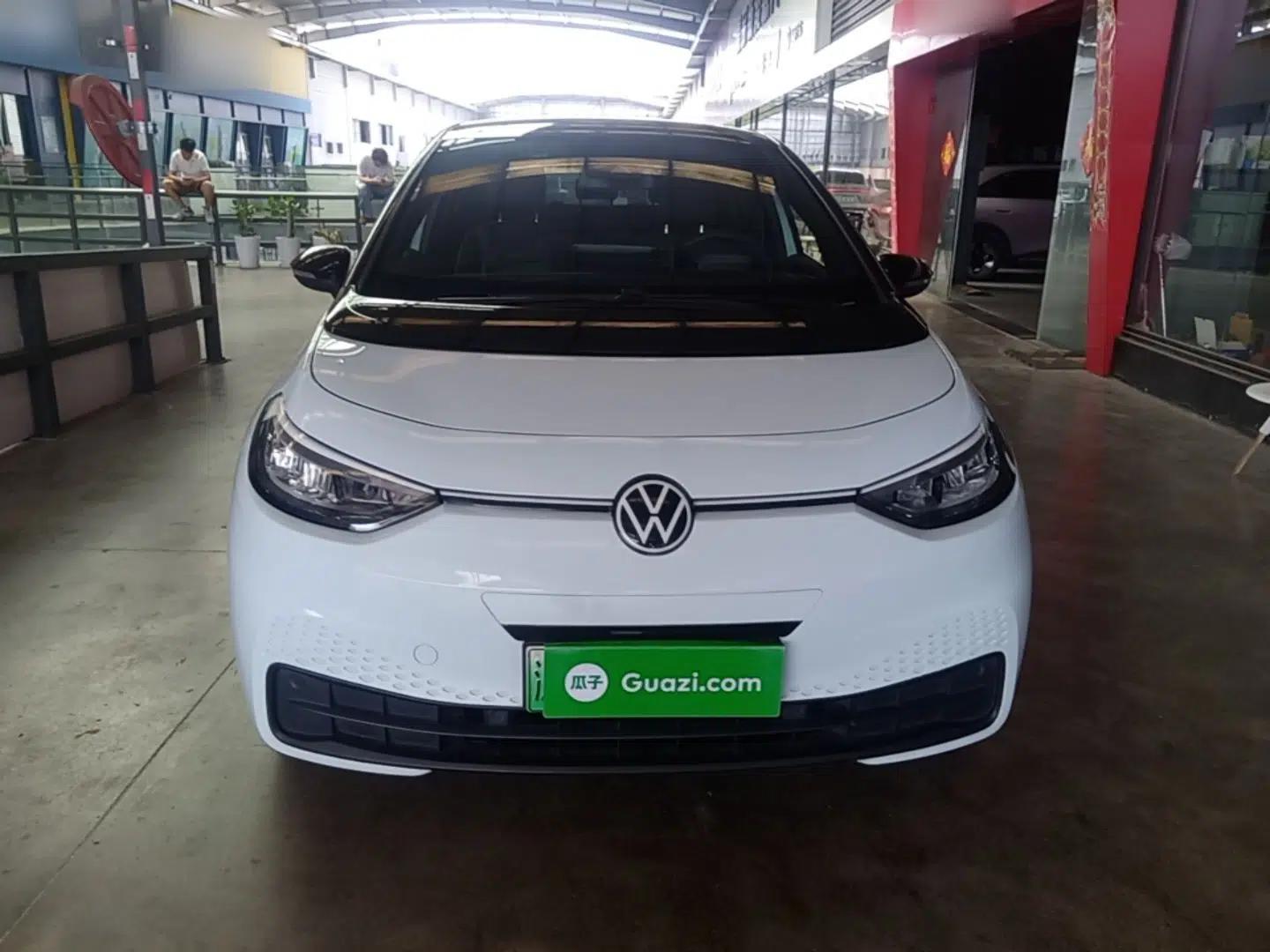 Volkswagen ID.3 2023 Pure Smart Edition — миниатюра 2