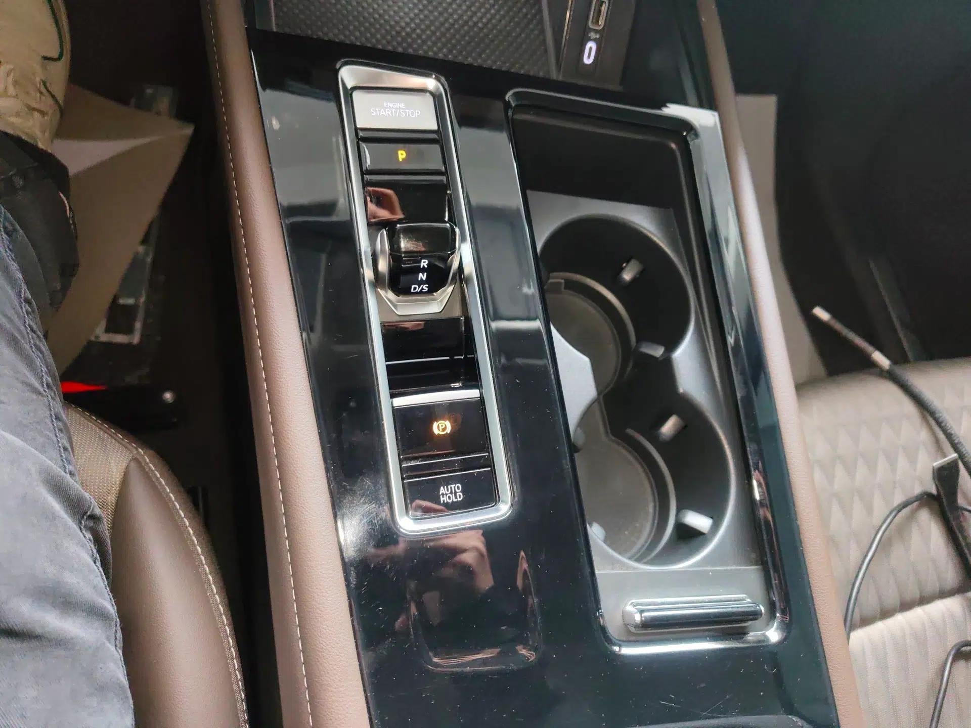 Volkswagen Viloran 2024 330TSI Business Edition — миниатюра 16