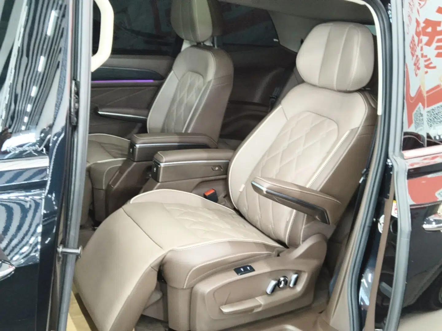 Volkswagen Viloran 2023 380TSI Prestige Edition — миниатюра 25