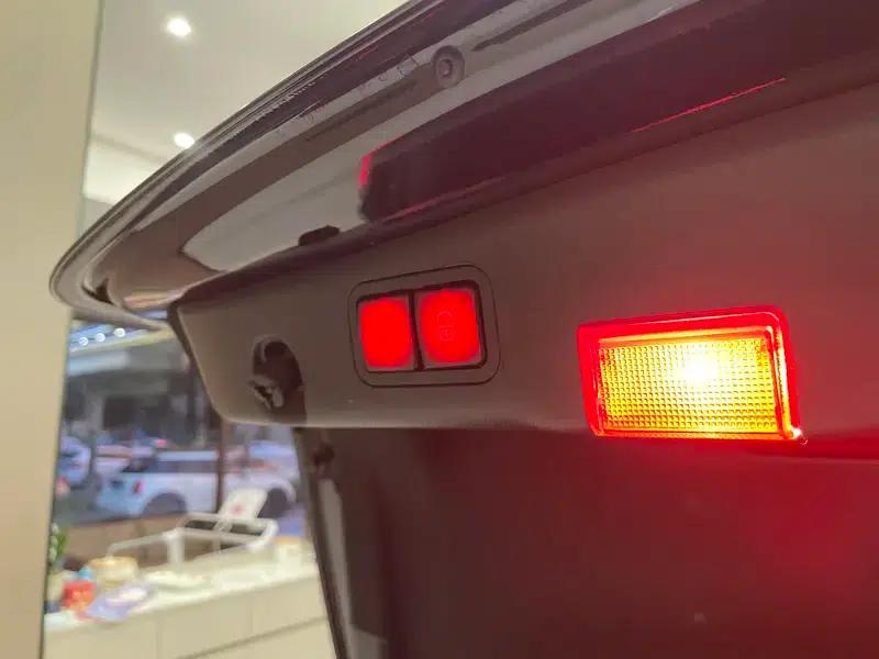 Mercedes-Benz E-Class 2019 Facelift E 300 L Fashion Model — миниатюра 16