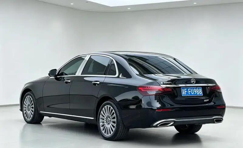 Mercedes-Benz E-Class 2021 E 300 L Fashion Sedan — миниатюра 3