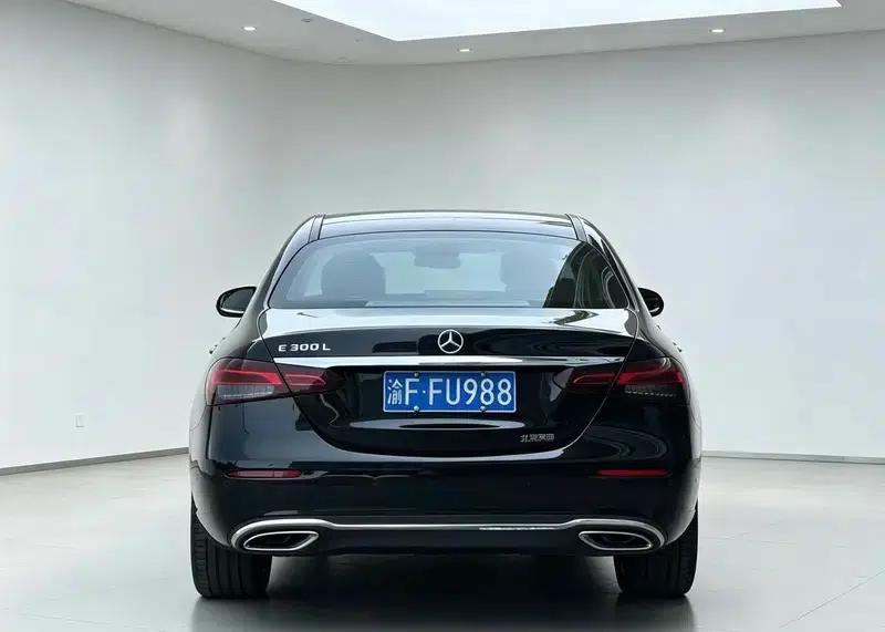 Mercedes-Benz E-Class 2021 E 300 L Fashion Sedan — миниатюра 4
