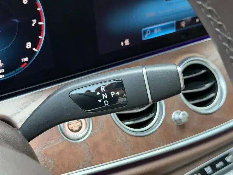 Mercedes-Benz E-Class 2021 E 300 L Fashion Sedan — миниатюра 7
