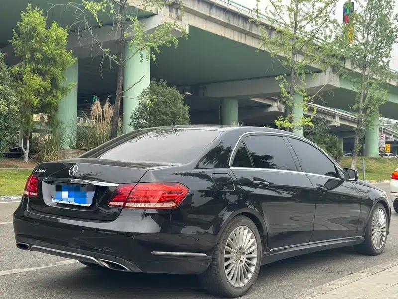 2014 Mercedes-Benz E-Class E 260 L Luxury — миниатюра 6