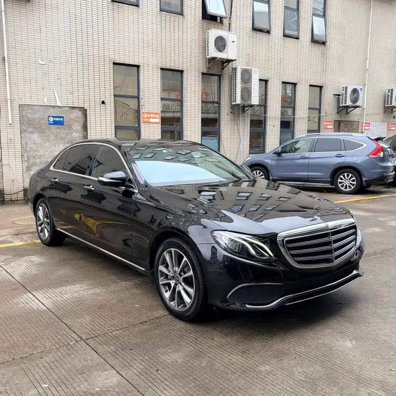 Mercedes-Benz E-Class 2019 Facelift E 300 L Luxury — миниатюра 3