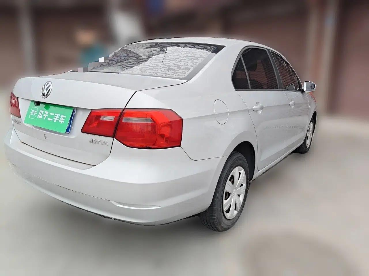 Volkswagen Jetta 2015 Zhuihui Edition 1.4L Manual Fashion Model — миниатюра 6
