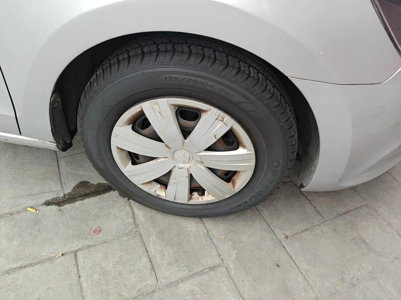 Volkswagen Jetta 2015 Zhuihui Edition 1.4L Manual Fashion Model — миниатюра 8
