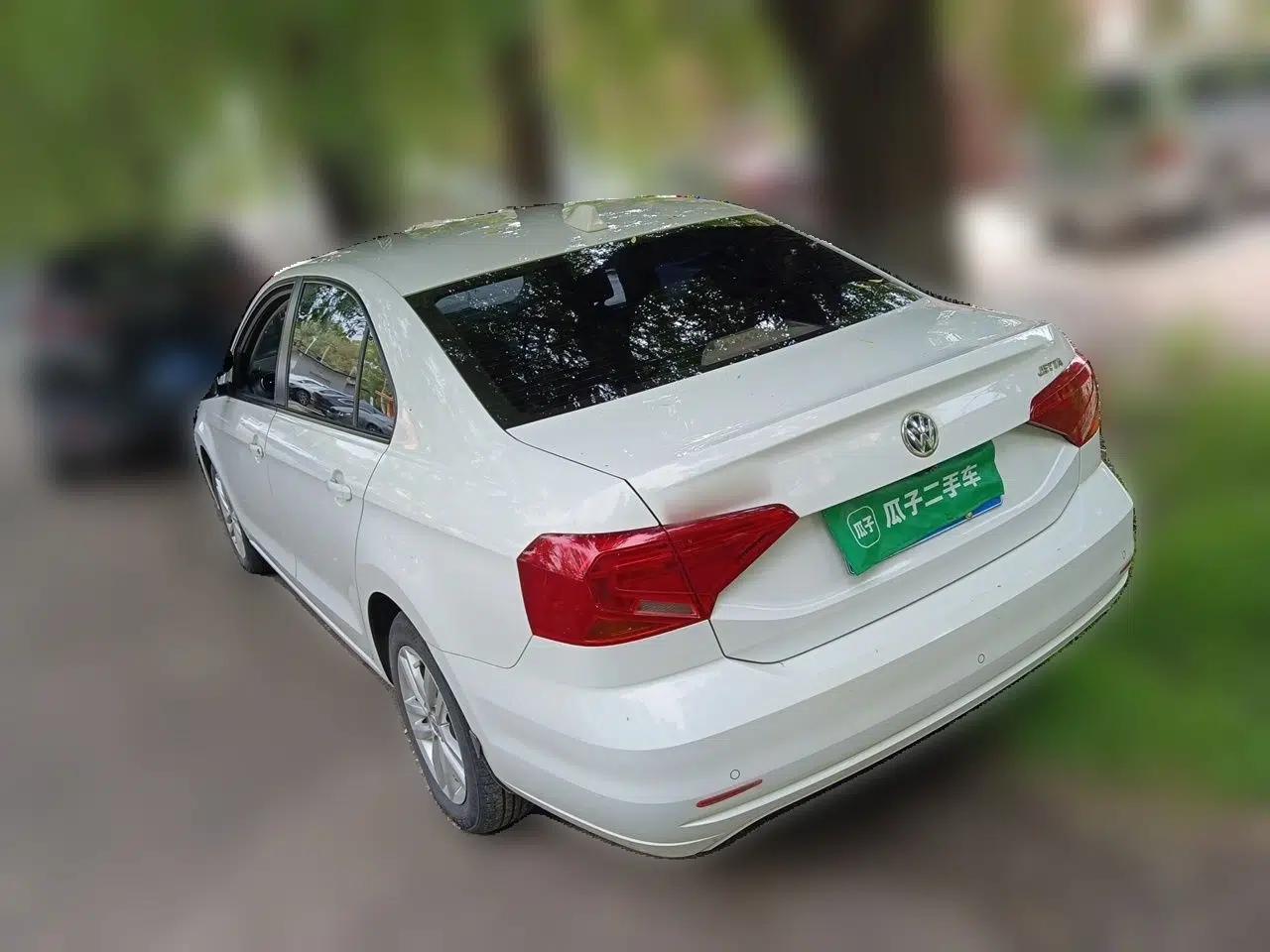 Volkswagen Jetta 2019 Dream Edition 1.4L Manual Fashion Version — миниатюра 4