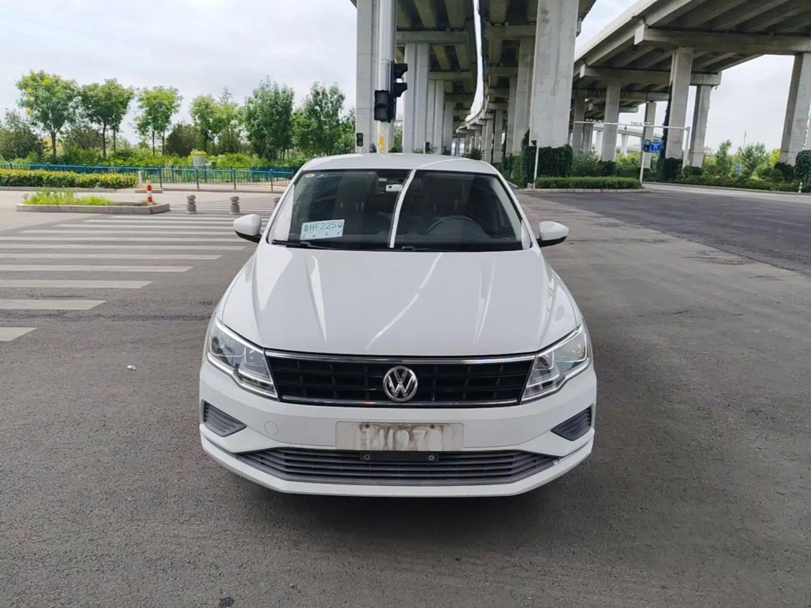 Volkswagen Jetta 2019 Dream Edition 1.5L Manual Fashion Version — миниатюра 2