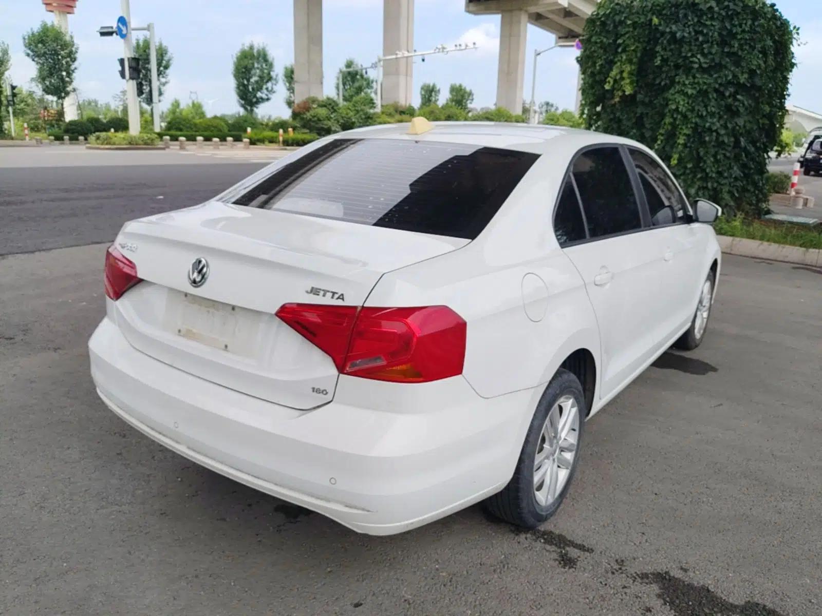 Volkswagen Jetta 2019 Dream Edition 1.5L Manual Fashion Version — миниатюра 6