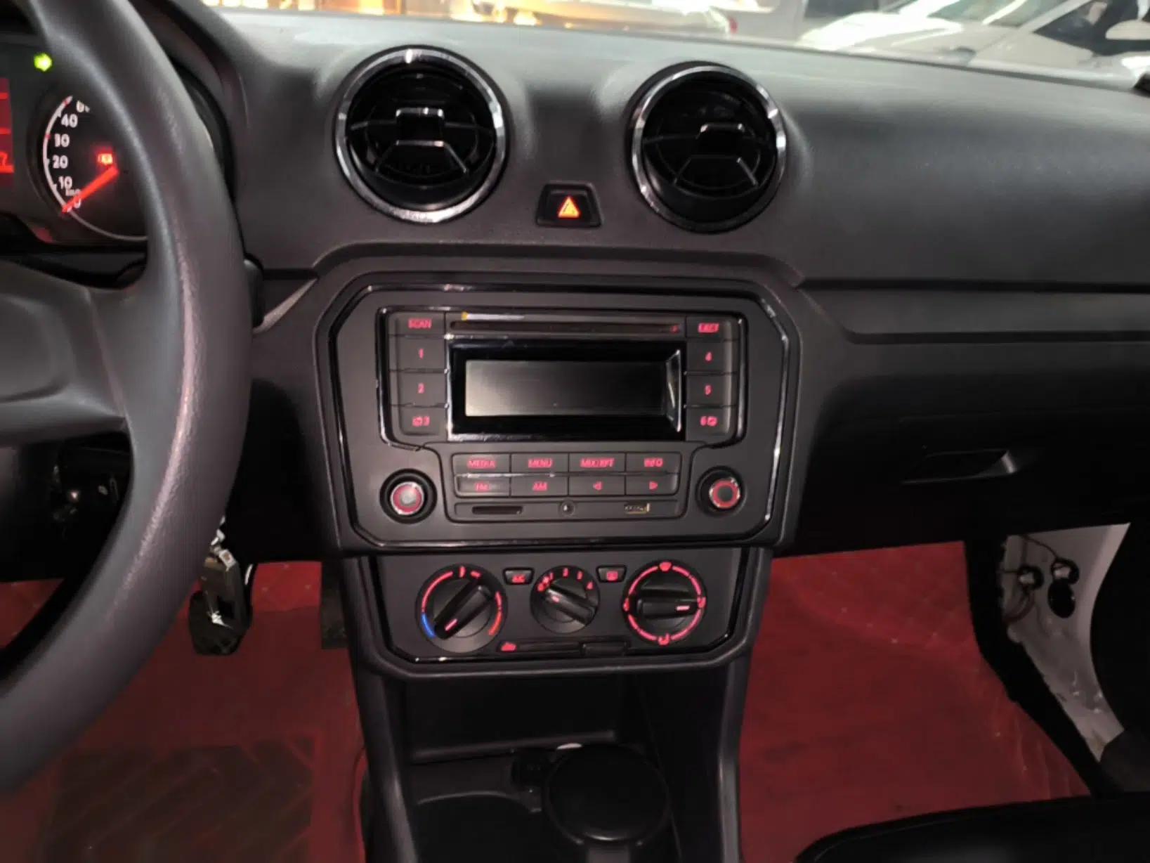Volkswagen Jetta 2019 Dream Edition 1.4L Manual Fashion Version — миниатюра 15