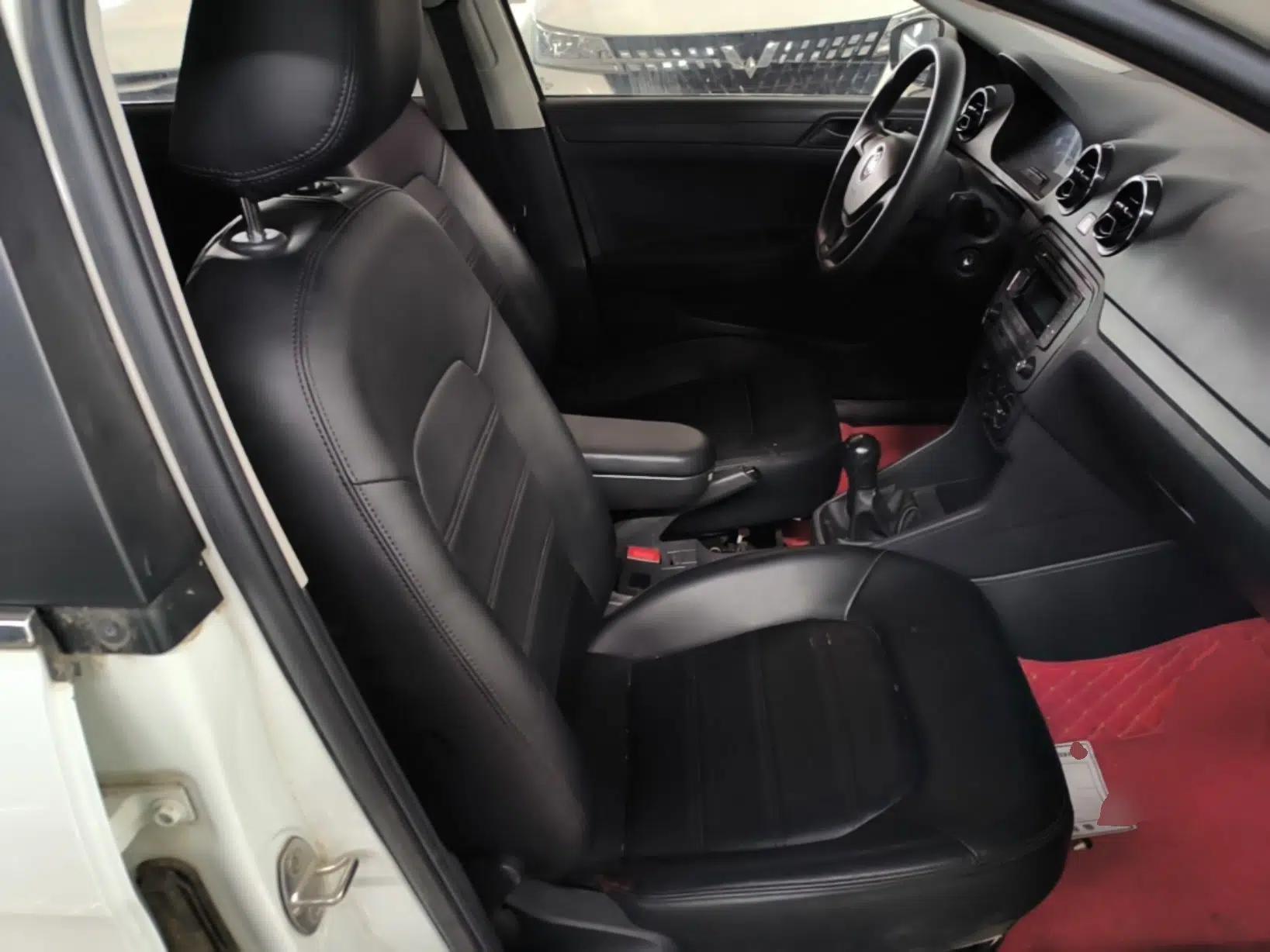 Volkswagen Jetta 2019 Dream Edition 1.4L Manual Fashion Version — миниатюра 19