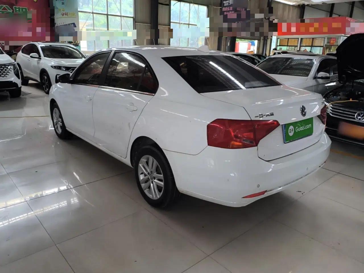 Volkswagen Jetta 2019 Dream Edition 1.4L Manual Fashion Version — миниатюра 4
