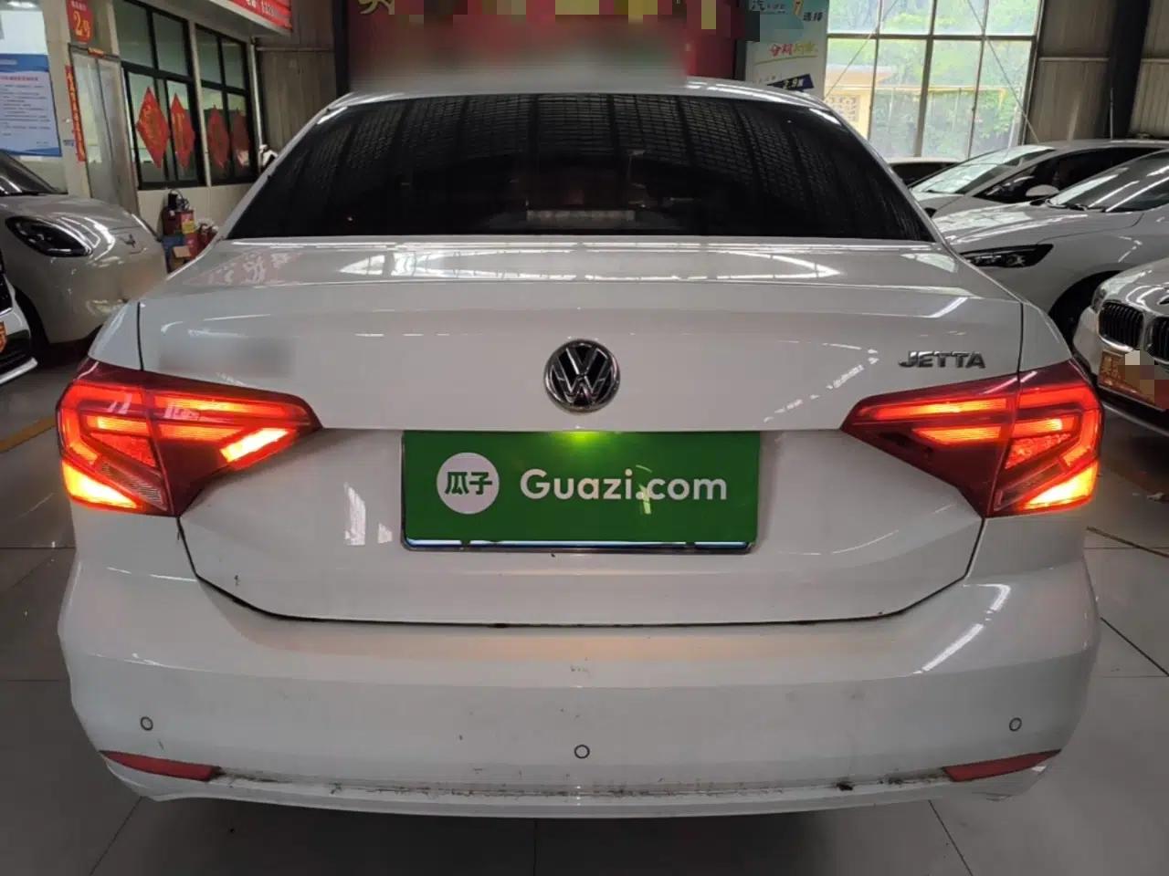 Volkswagen Jetta 2019 Dream Edition 1.4L Manual Fashion Version — миниатюра 5