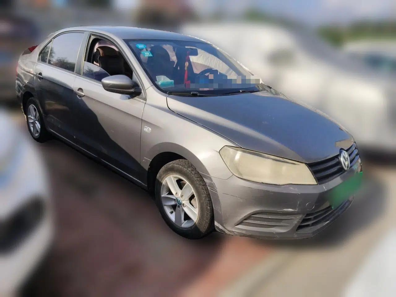 Volkswagen Jetta 2015 Value Edition 1.6L Manual Fashionable Style — миниатюра 3