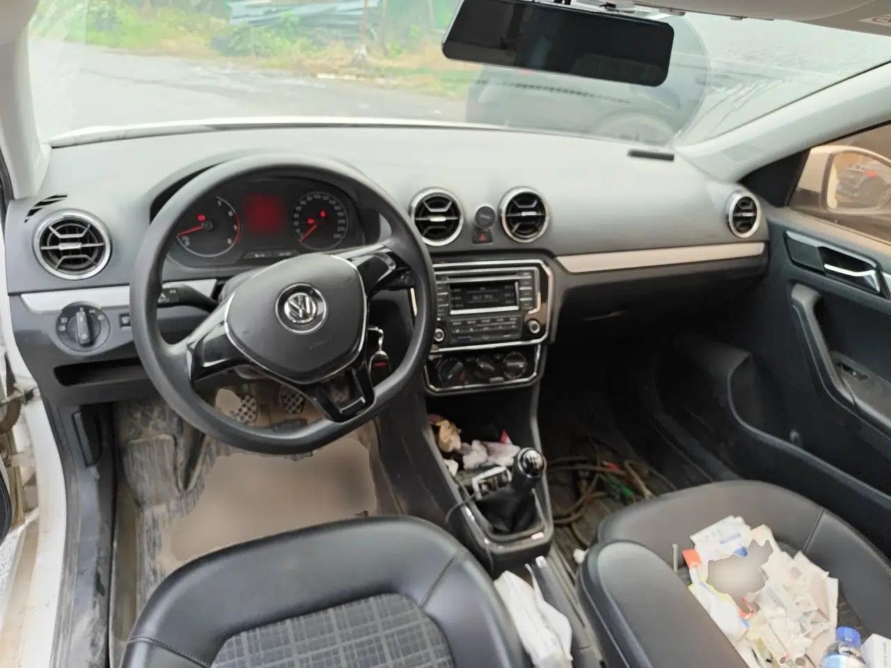 Volkswagen Jetta 2017 1.5L Manual Comfort Model — миниатюра 9