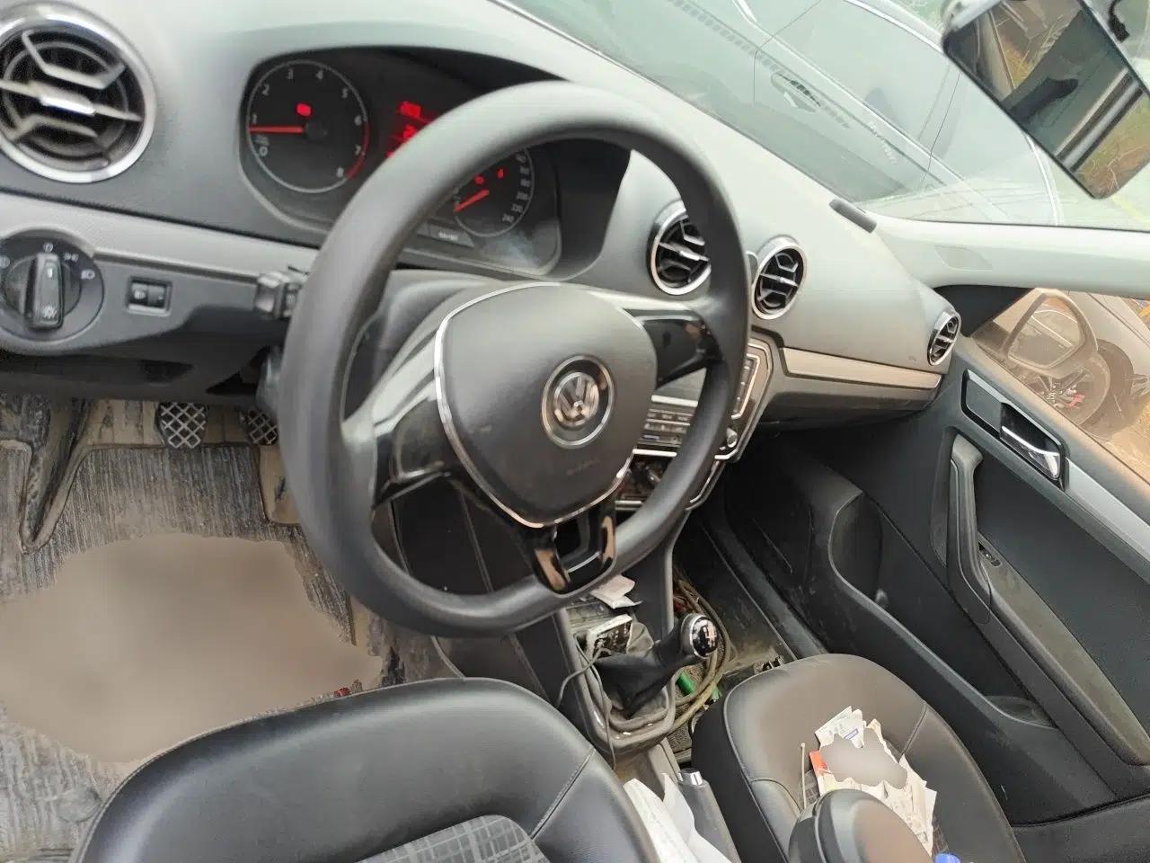 Volkswagen Jetta 2017 1.5L Manual Comfort Model — миниатюра 10