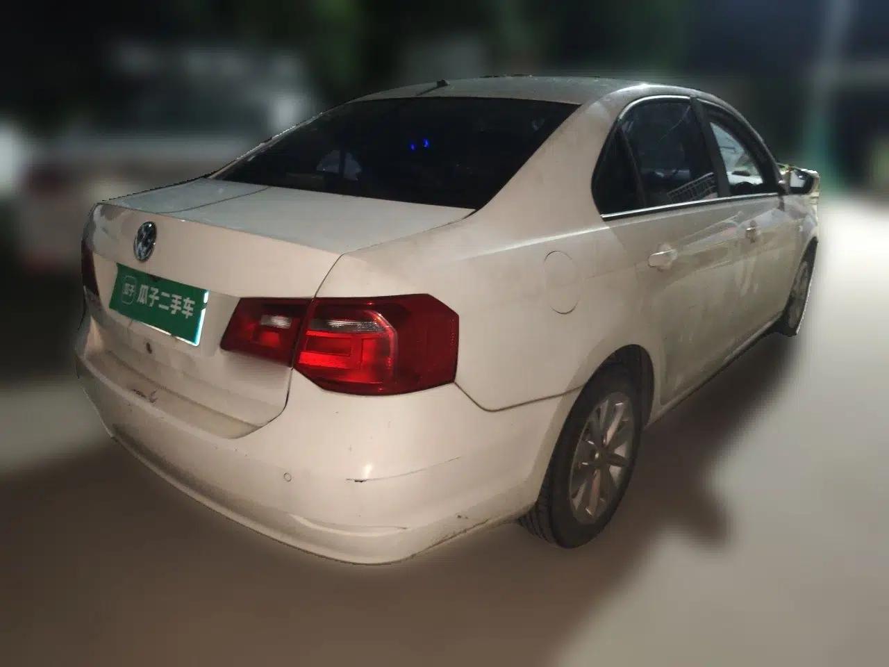 Volkswagen Jetta 2015 Zhuihui Edition 1.6L Manual Comfort Model — миниатюра 6
