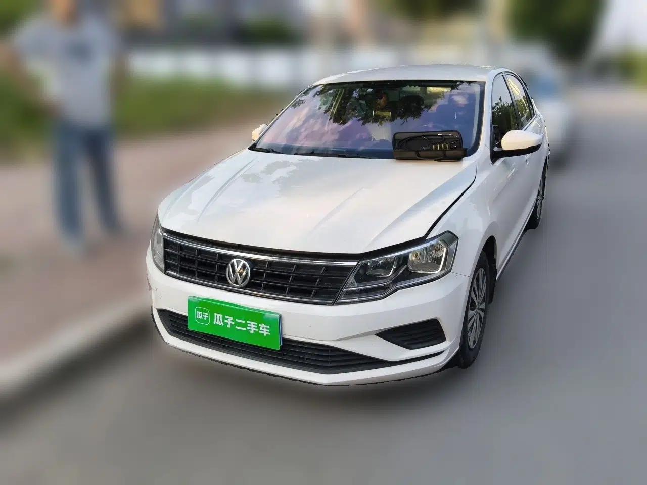 Volkswagen Jetta 2017 1.5L Manual Fashion Edition — миниатюра 1