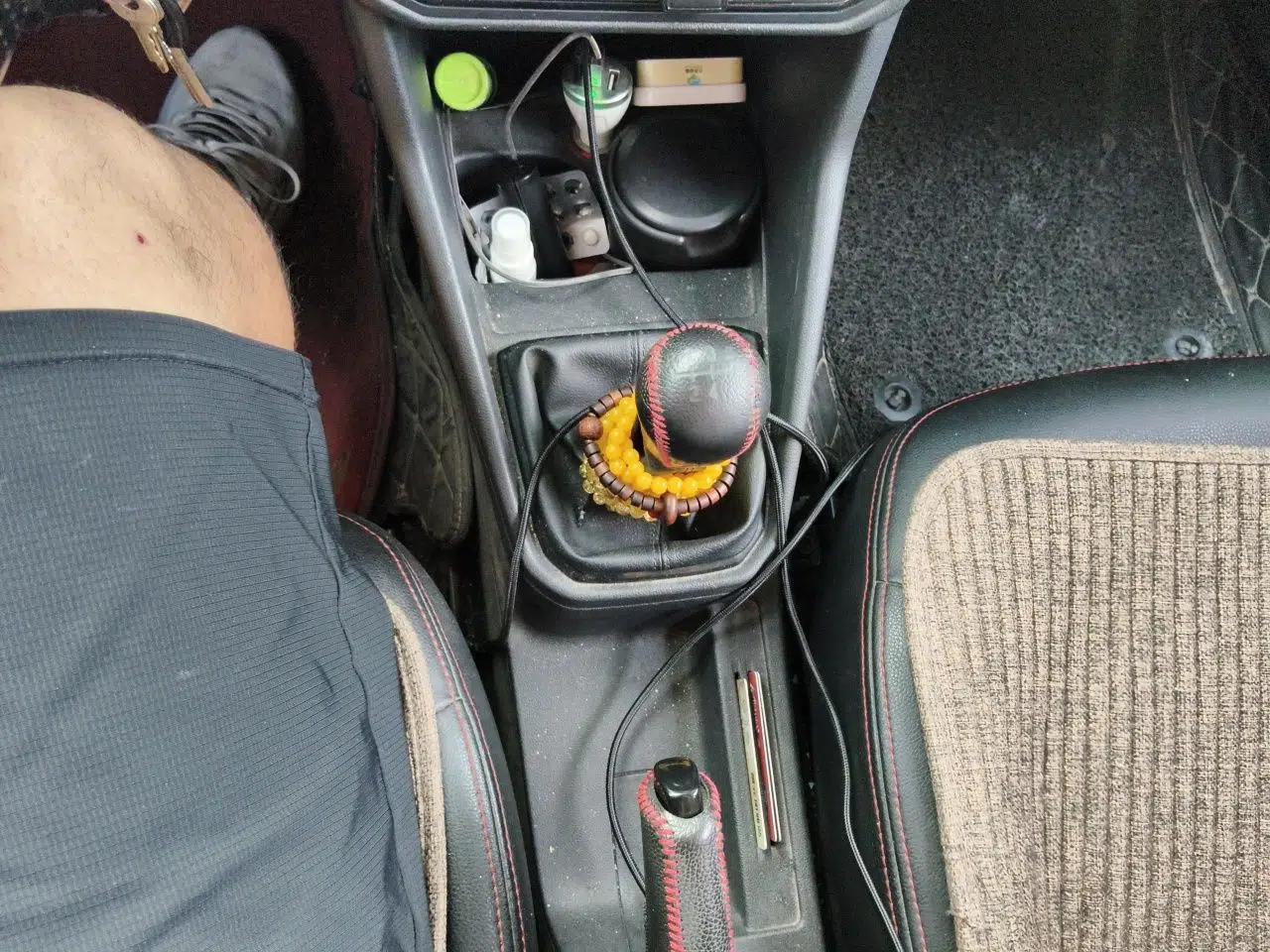 Volkswagen Jetta 2017 1.5L Manual Fashion Edition — миниатюра 14
