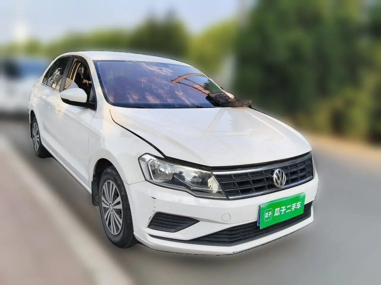 Volkswagen Jetta 2017 1.5L Manual Fashion Edition — миниатюра 3