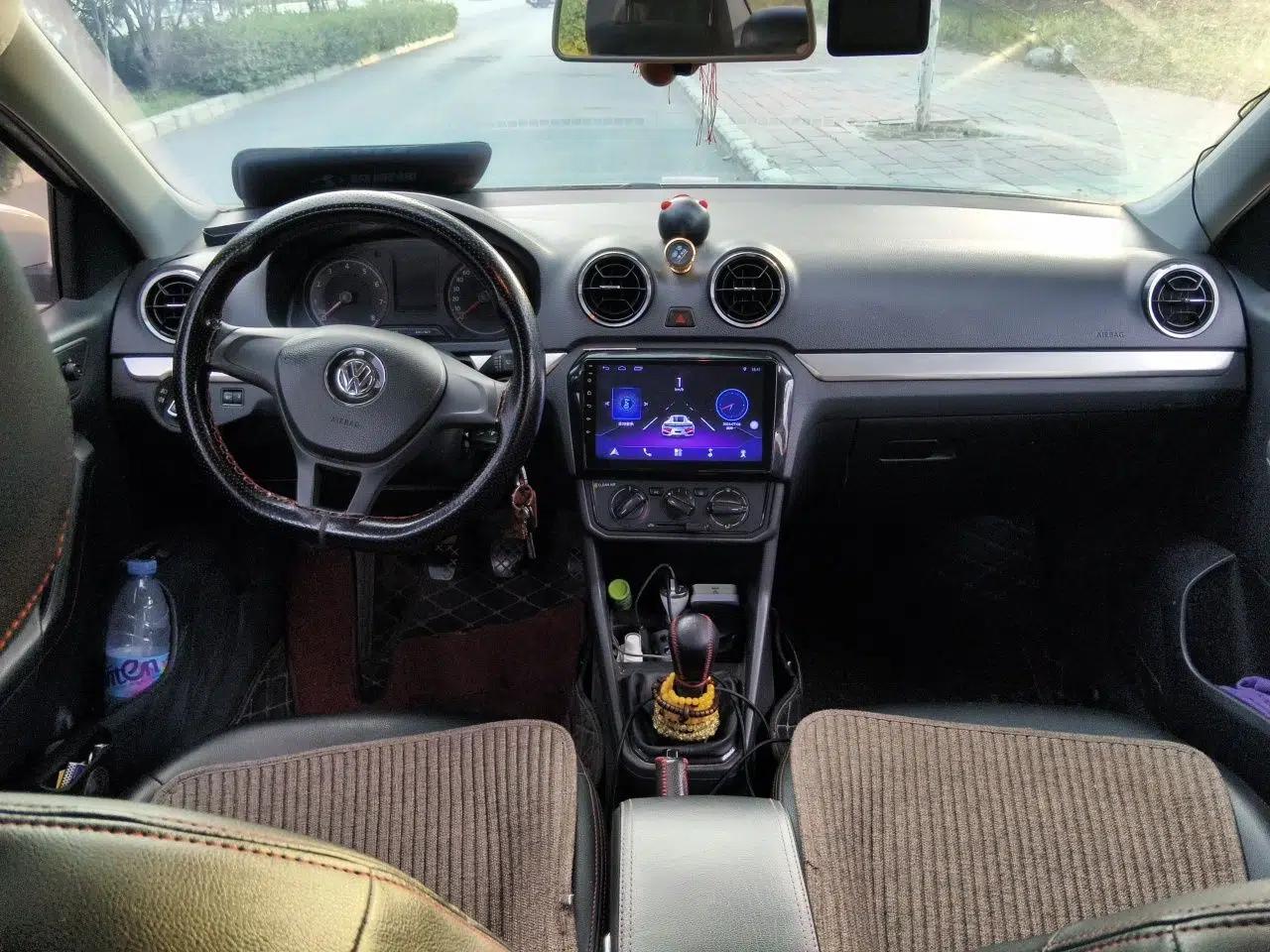 Volkswagen Jetta 2017 1.5L Manual Fashion Edition — миниатюра 9