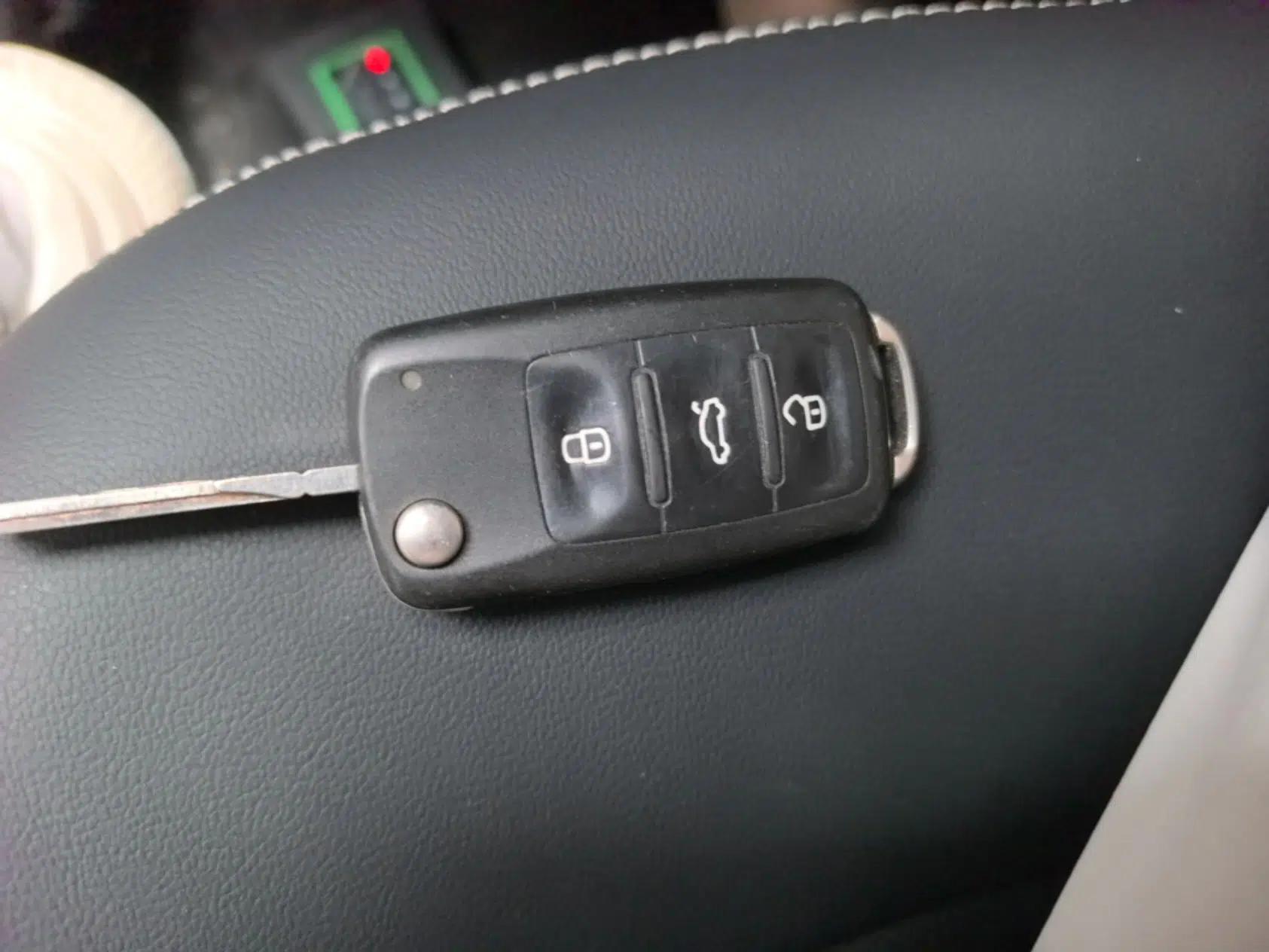Volkswagen Jetta 2017 1.4L Manual Fashion Edition — миниатюра 28