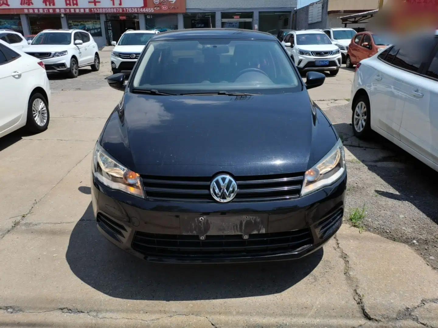 Volkswagen Jetta 2015 Value Edition 1.6L Manual Fashionable Style — миниатюра 2