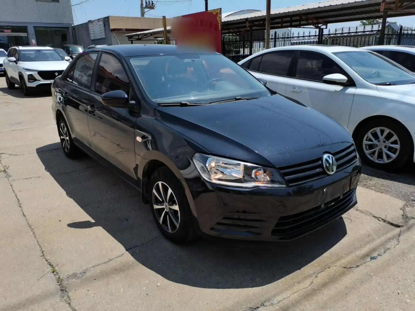 Volkswagen Jetta 2015 Value Edition 1.6L Manual Fashionable Style — миниатюра 3