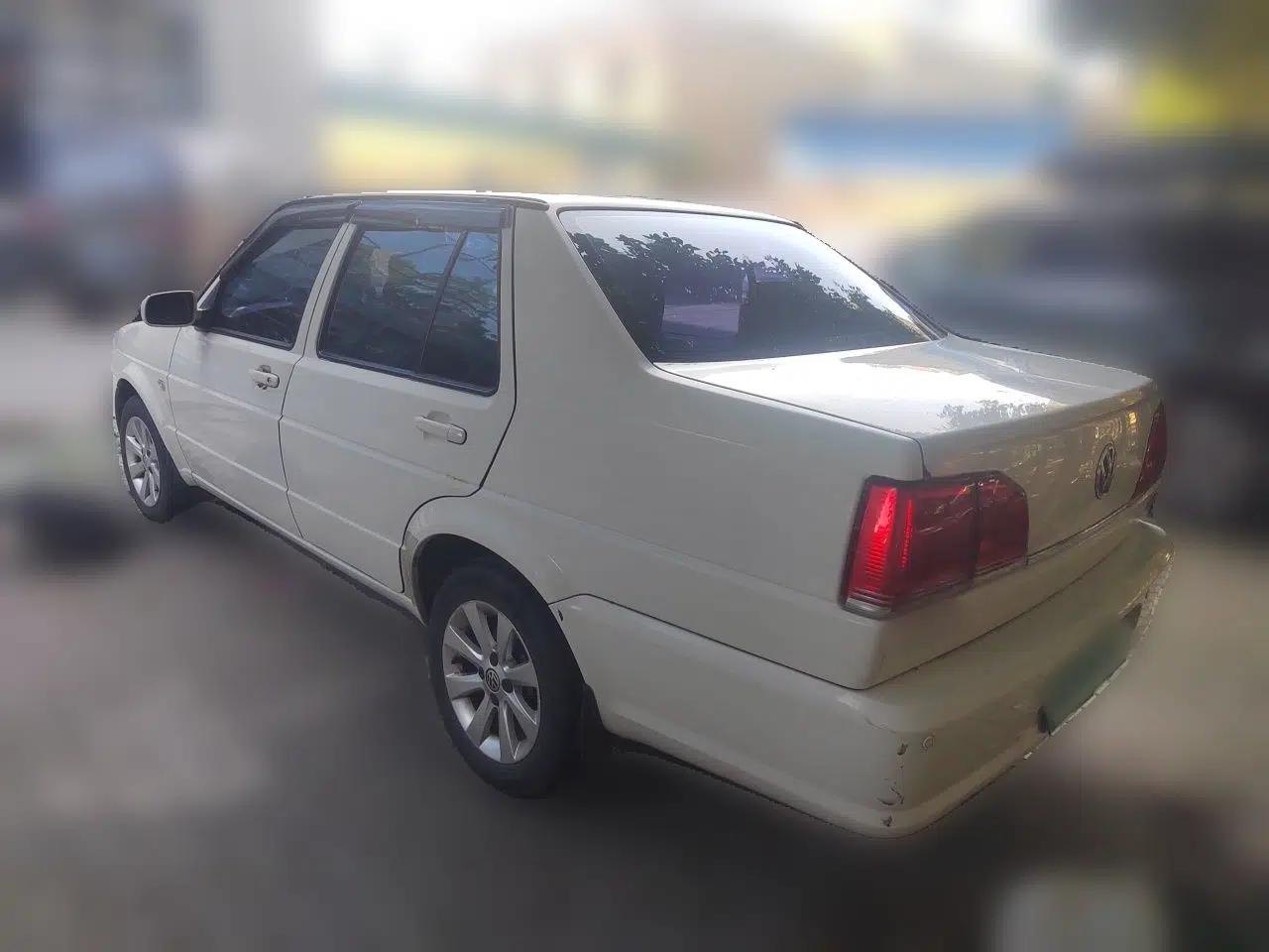 Volkswagen Jetta 2010 1.6L Partner — миниатюра 4