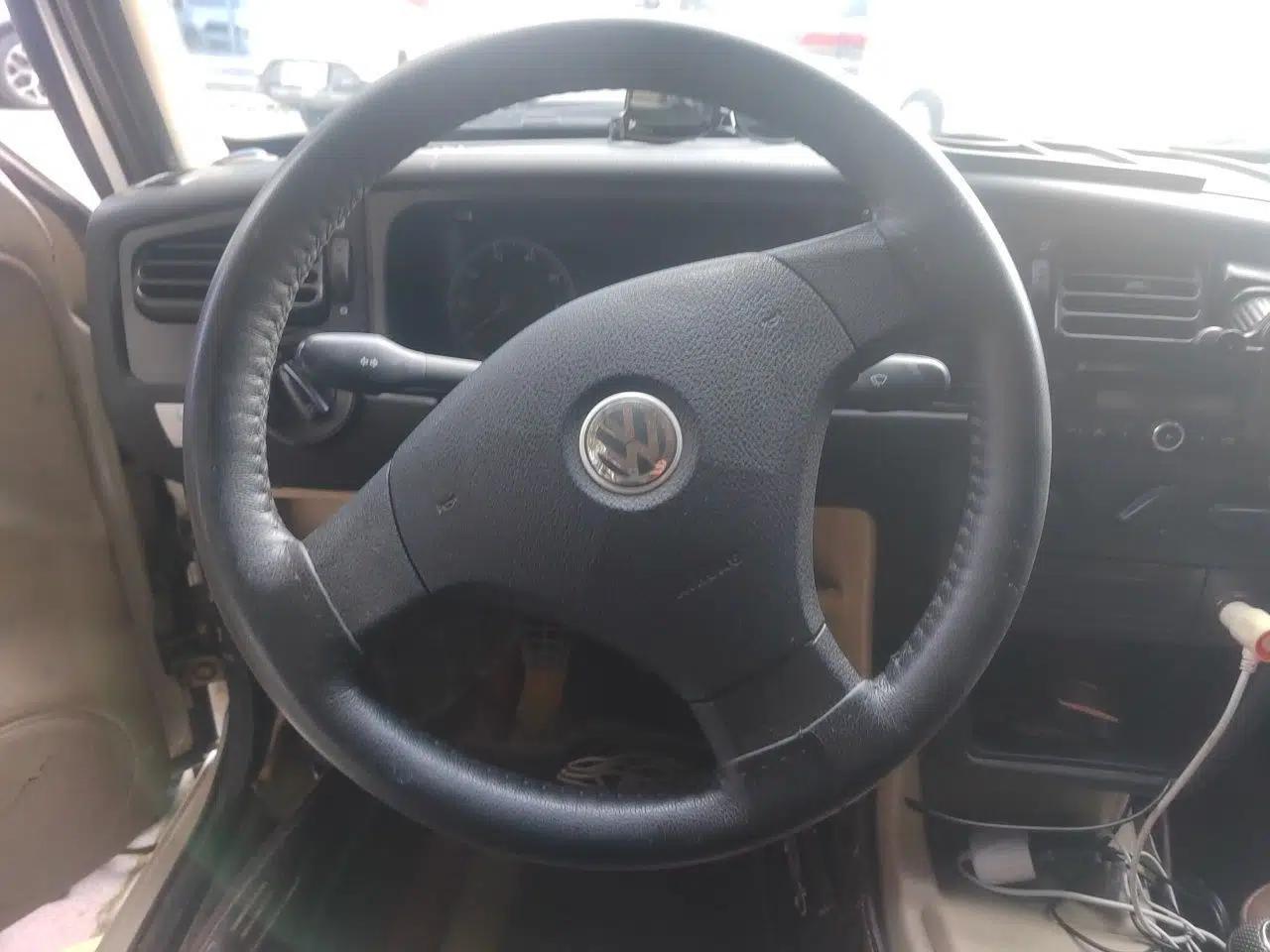 Volkswagen Jetta 2010 1.6L Partner — миниатюра 10