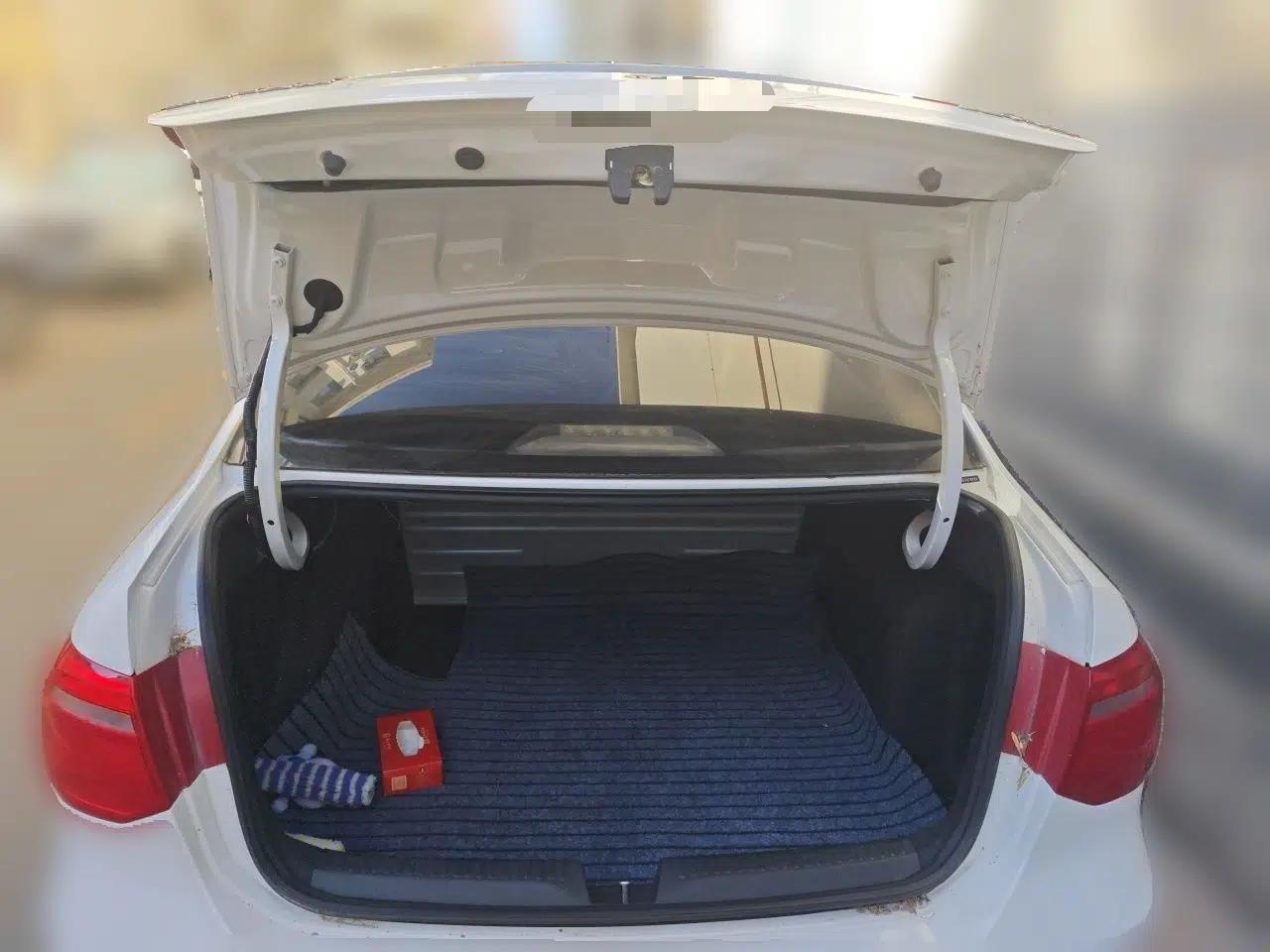 Volkswagen Jetta 2013 1.6L Automatic Fashion Model — миниатюра 19